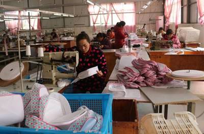 銅陵文明網(wǎng):胥壩鄉(xiāng)實(shí)施&ldquo;鳳還巢&rdquo;工程 讓女村民實(shí)現(xiàn)家門口就業(yè)